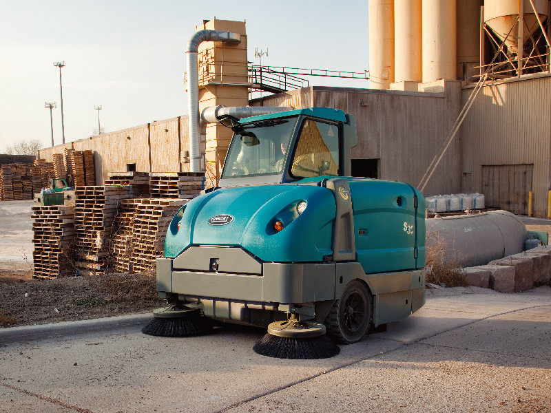 工廠掃地機怎么用？為什么工廠要使用掃地機