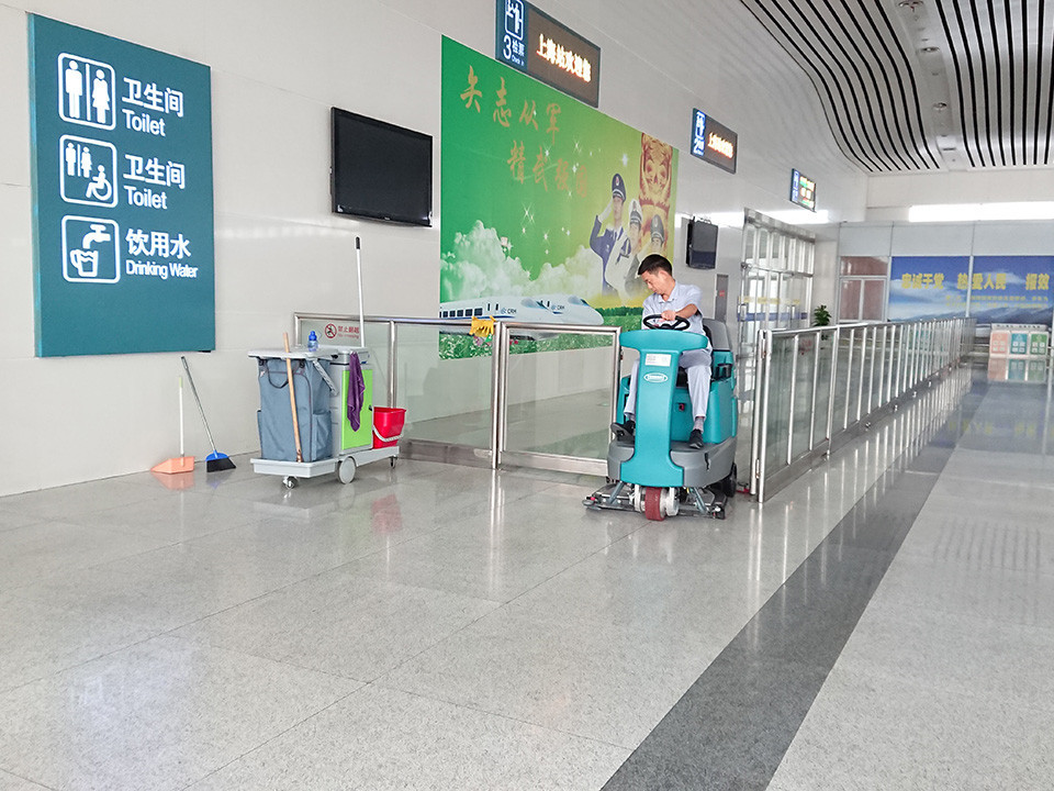 山東青島洗地機(jī)廠家哪家好？