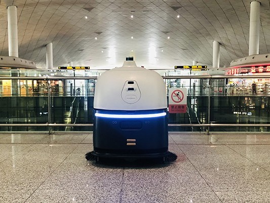 凌晨工廠清潔不用愁？坦力無人洗地機守護潔凈生產(chǎn)線