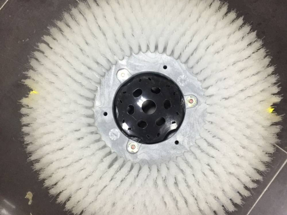 不同地面，洗地機(jī)刷盤如何選擇？