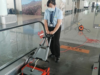 商場車站自動扶梯如何清洗？用這個黑科技！