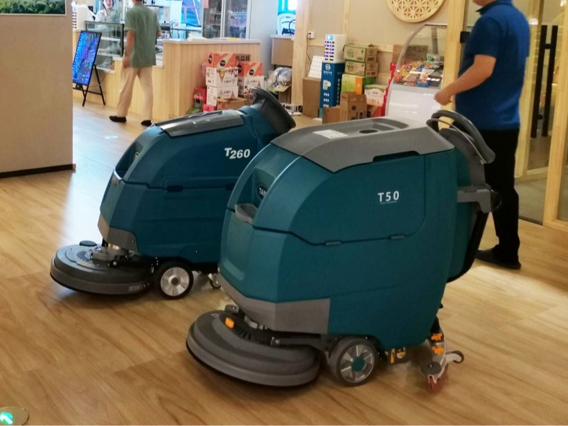 選擇工業(yè)洗地機(jī)，價(jià)格因素應(yīng)該如何參考？