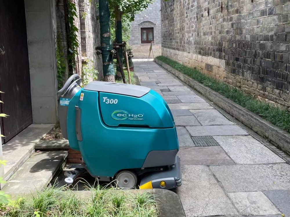 清潔員工的新寵，商用洗地機(jī)到底有多好？