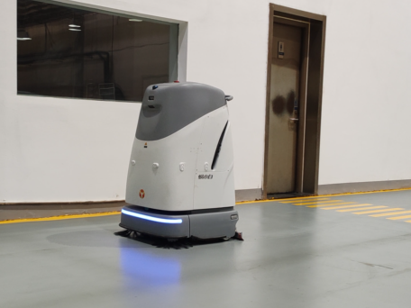 坦力智能清潔機(jī)器人|解決員工兼職清潔難題 提升企業(yè)生產(chǎn)效率